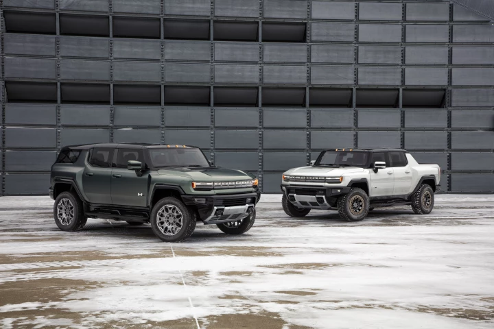 GMC unveiled the production-ready Hummer EV Pickup and new SUV while continuing to emphasize tech and off-road cred