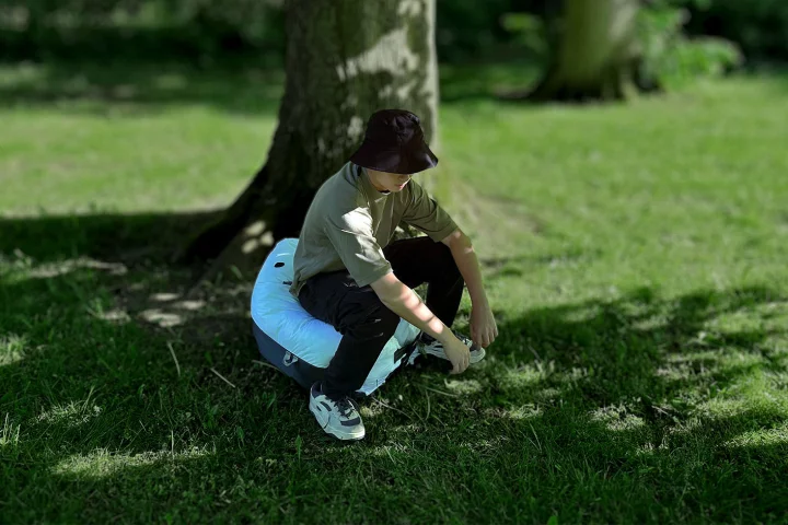 Take a load off, mate! ... at least 200 feet (60 meters) from the trail, please