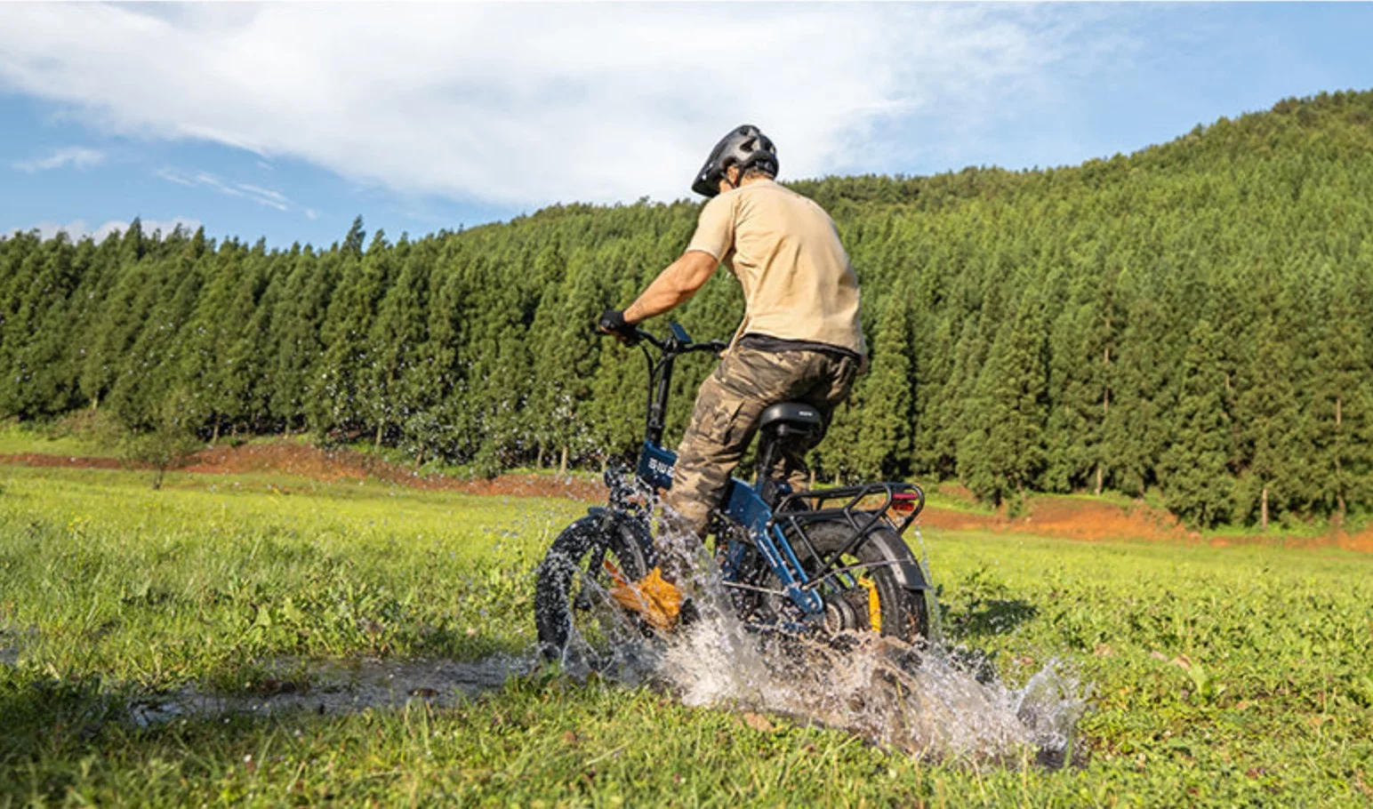 Born to be wild, the Engwe Engine Pro 3.0 Boost in its natural environment