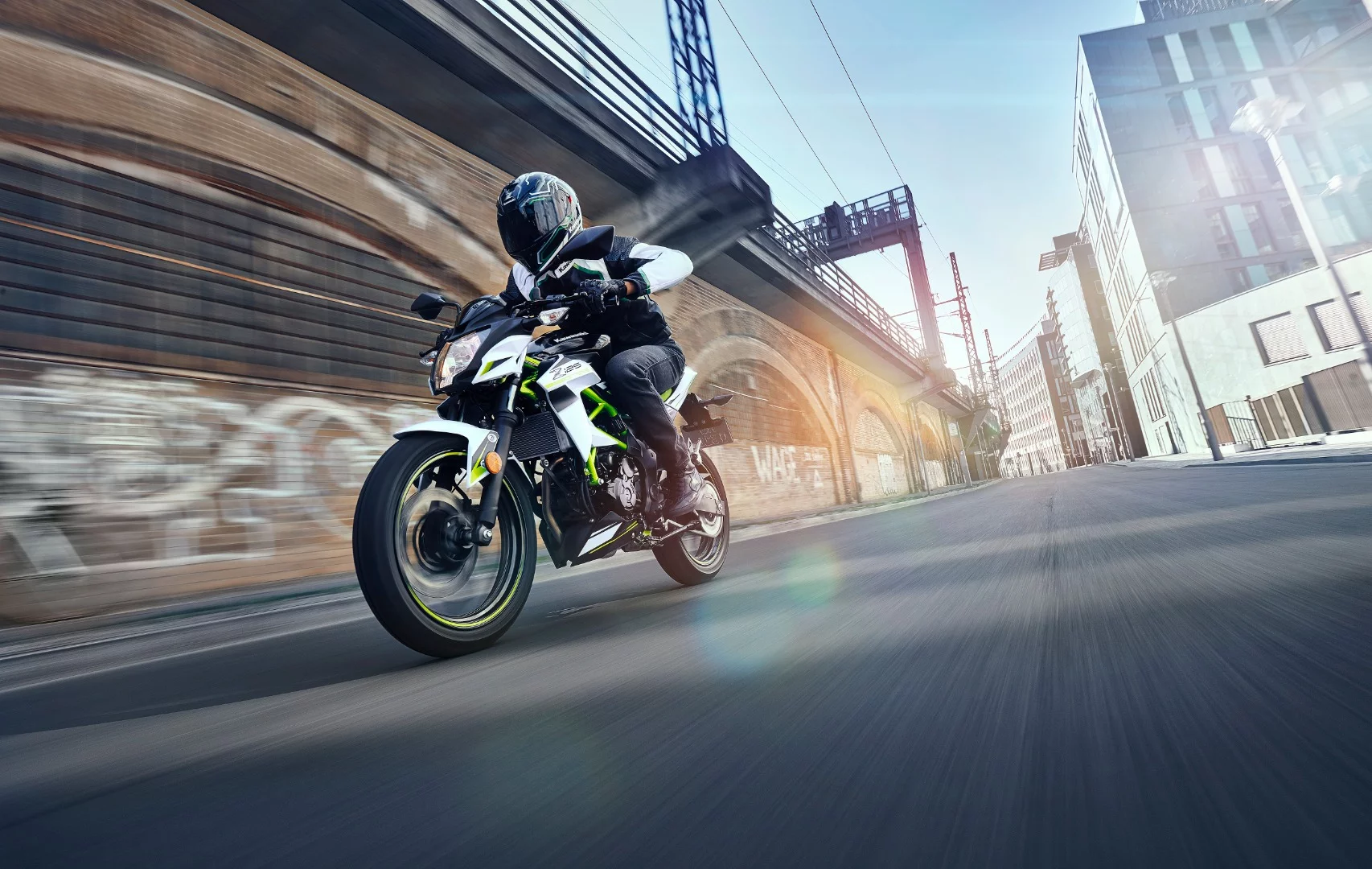 The 2019 Kawasaki Z125 in action