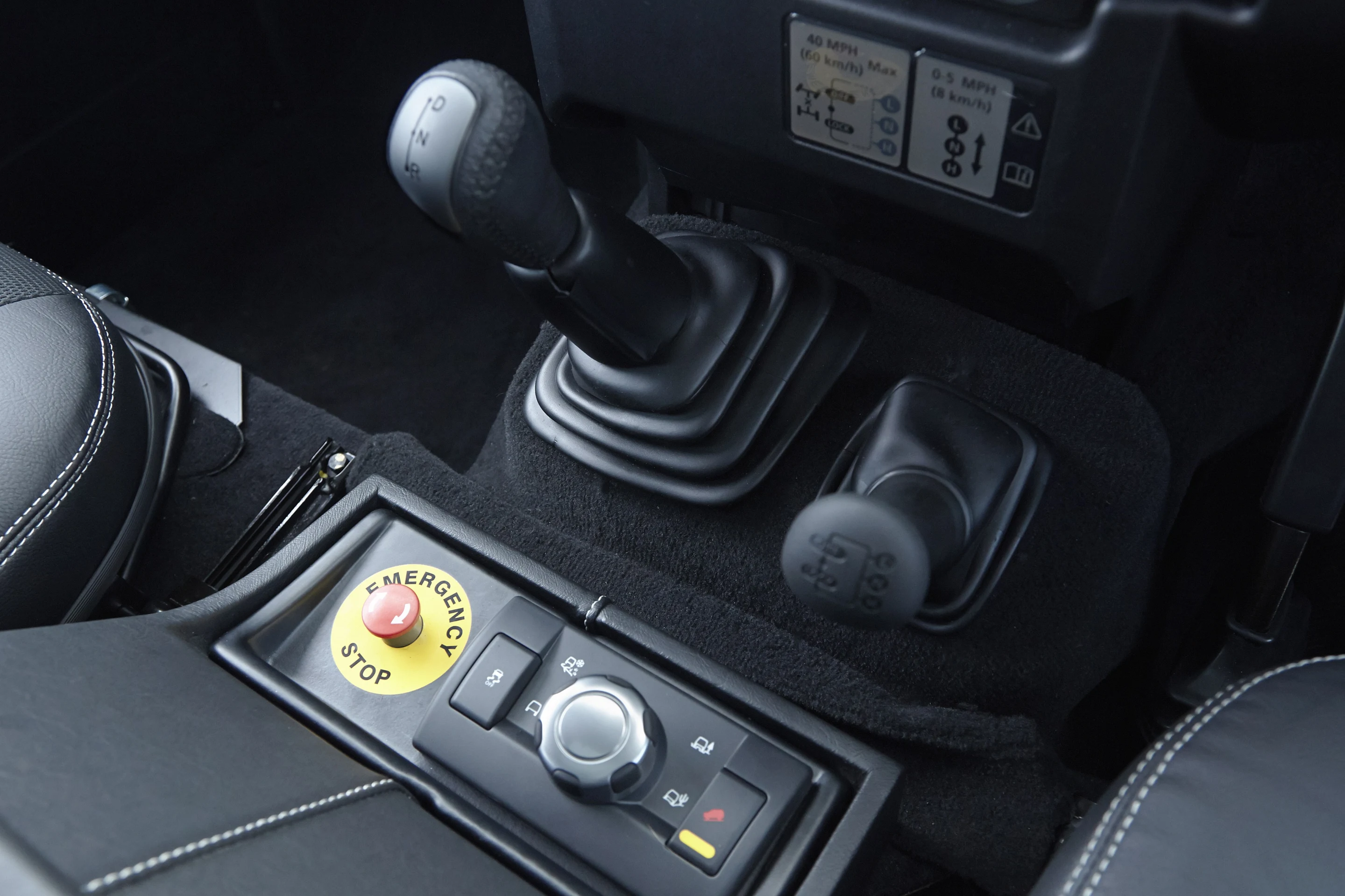 The e-Defender uses a single-speed gearbox and four-wheel-drive system