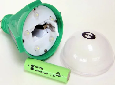 The Nokero N100 - with five LEDs and a user-replaceable battery