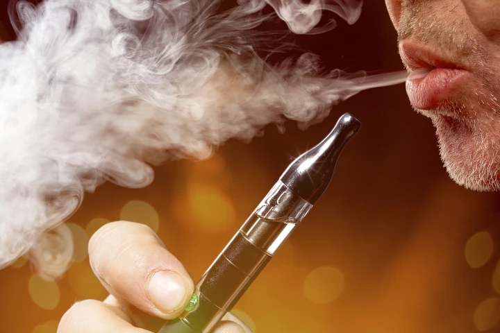 The CDC reports 33 confirmed deaths connected to e-cigarette lung injury
