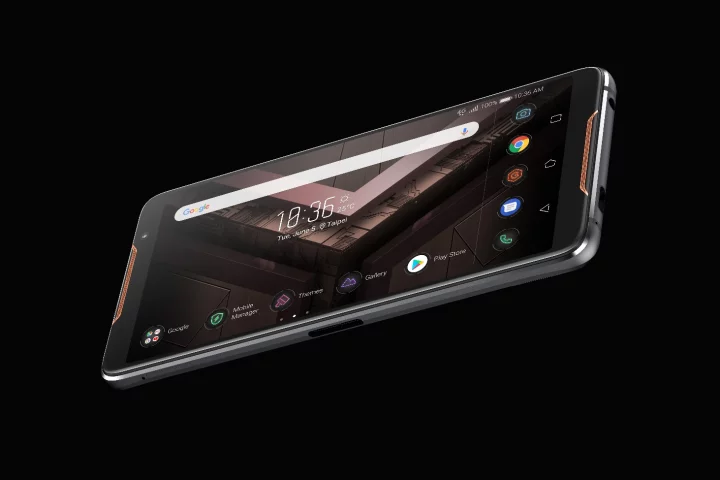 The ROG Phone features a 6-inch AMOLED display with 2,160 x 1080p resolution in an 18:9 aspect