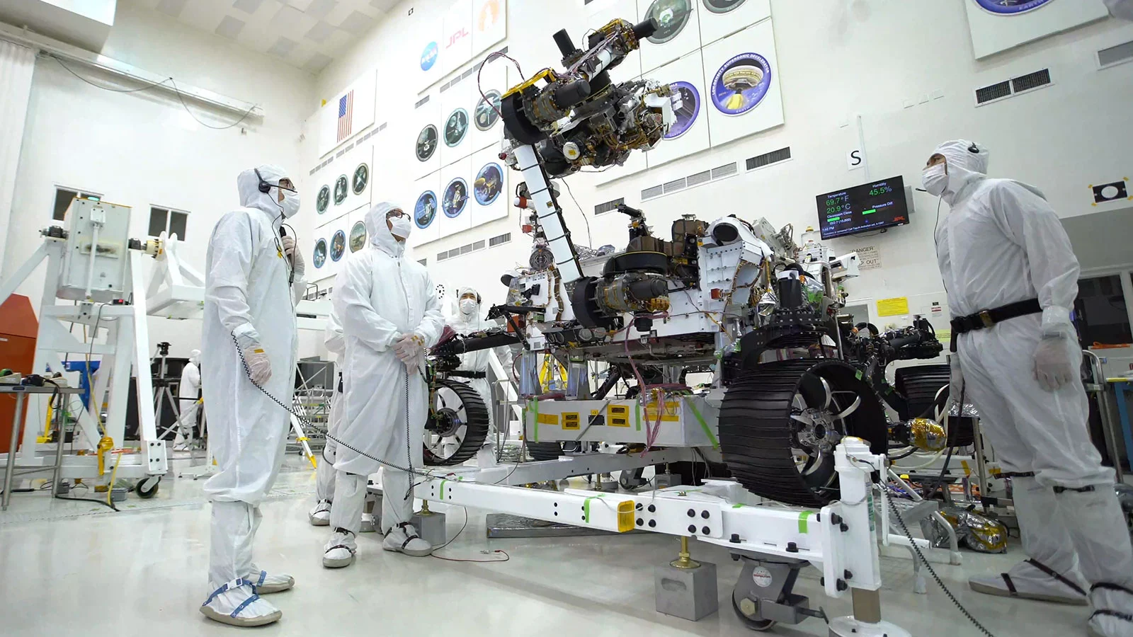 The rover's 7-ft-(2.1-m) arm maneuvers its 88-lb (40-kg) sensor-laden turret as it moves from a deployed to a stowed configuration