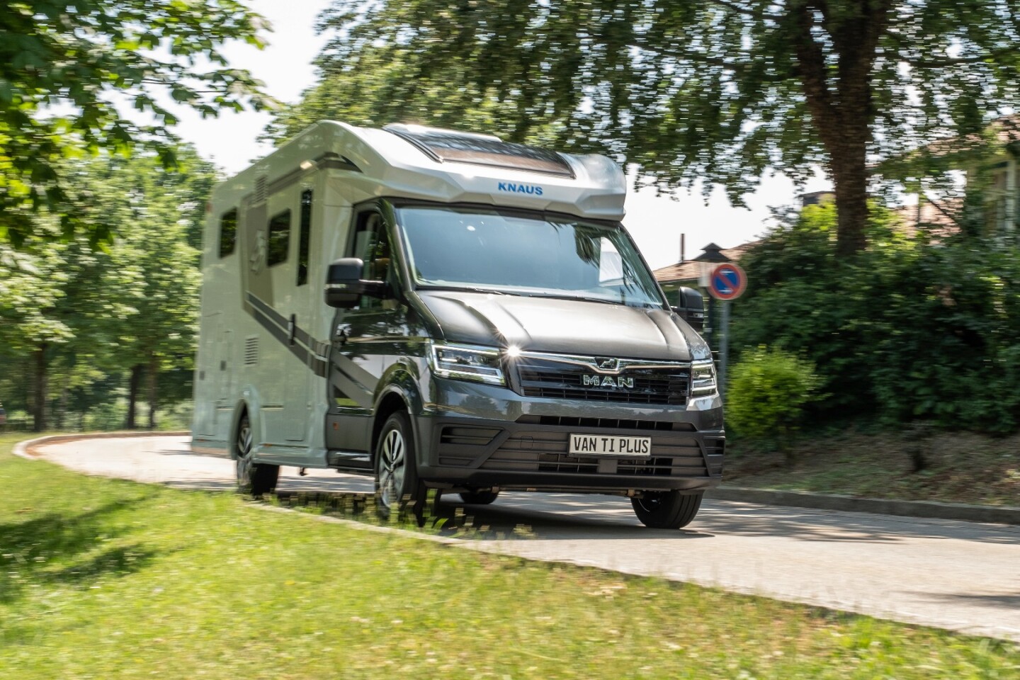 The Van Ti Plus comes standard as an FWD, but rear-wheel and 4-wheel drive will be on offer