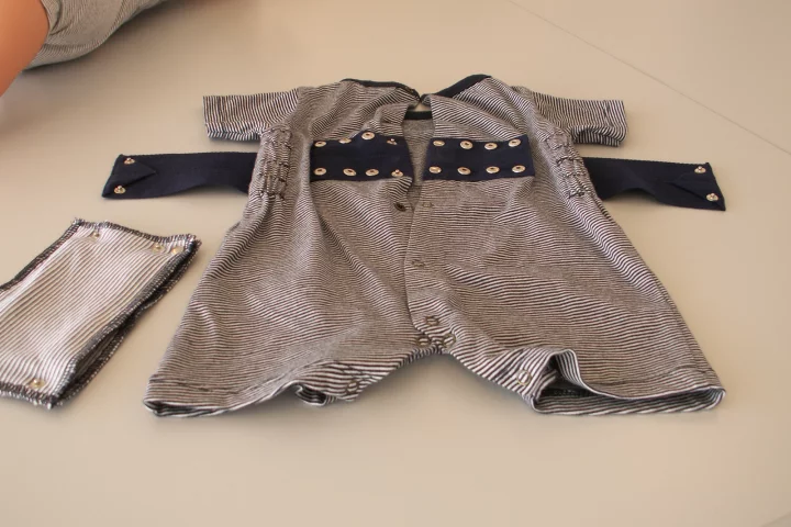 It may look like prison-wear for babies, but this romper may actually help in the fight against Sudden Infant Death Syndrome