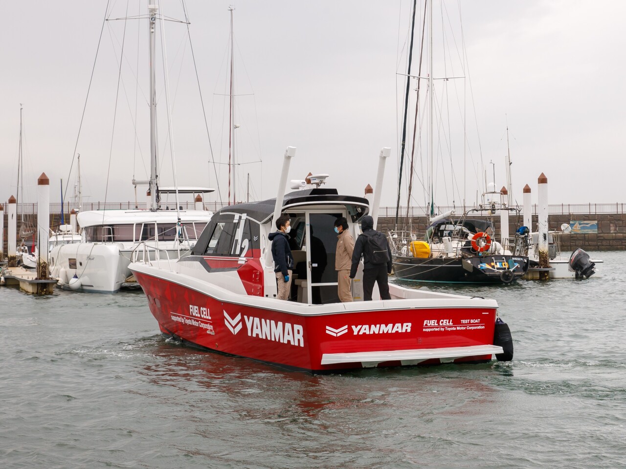 Yanmar prototype fuel cell boat gets tested on the water