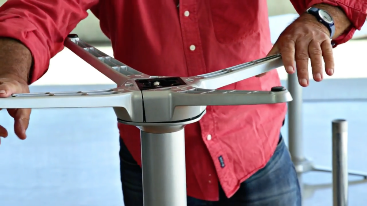 Geometry genius designs 4legged cafe table that never rocks