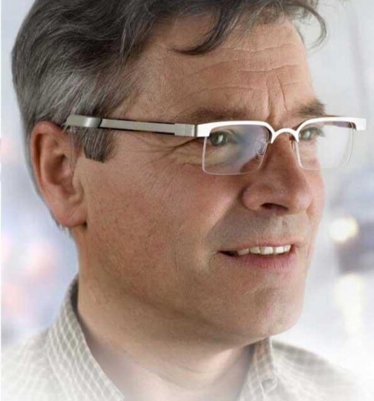 Glasses with builtin hearing aid