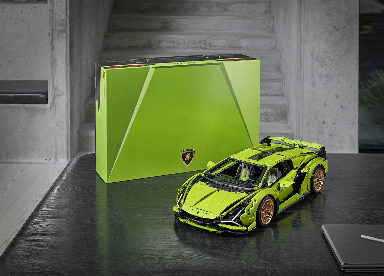 Lamborghini Sián shrink-rayed down to Lego Technic size