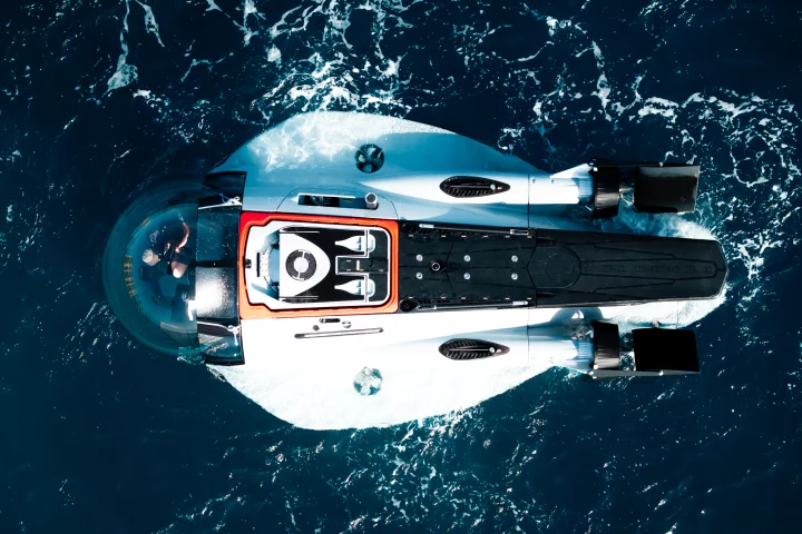 It looks far narrower from the side, but the wings give the Super Sub a width of 10.8 feet (3.3 m)