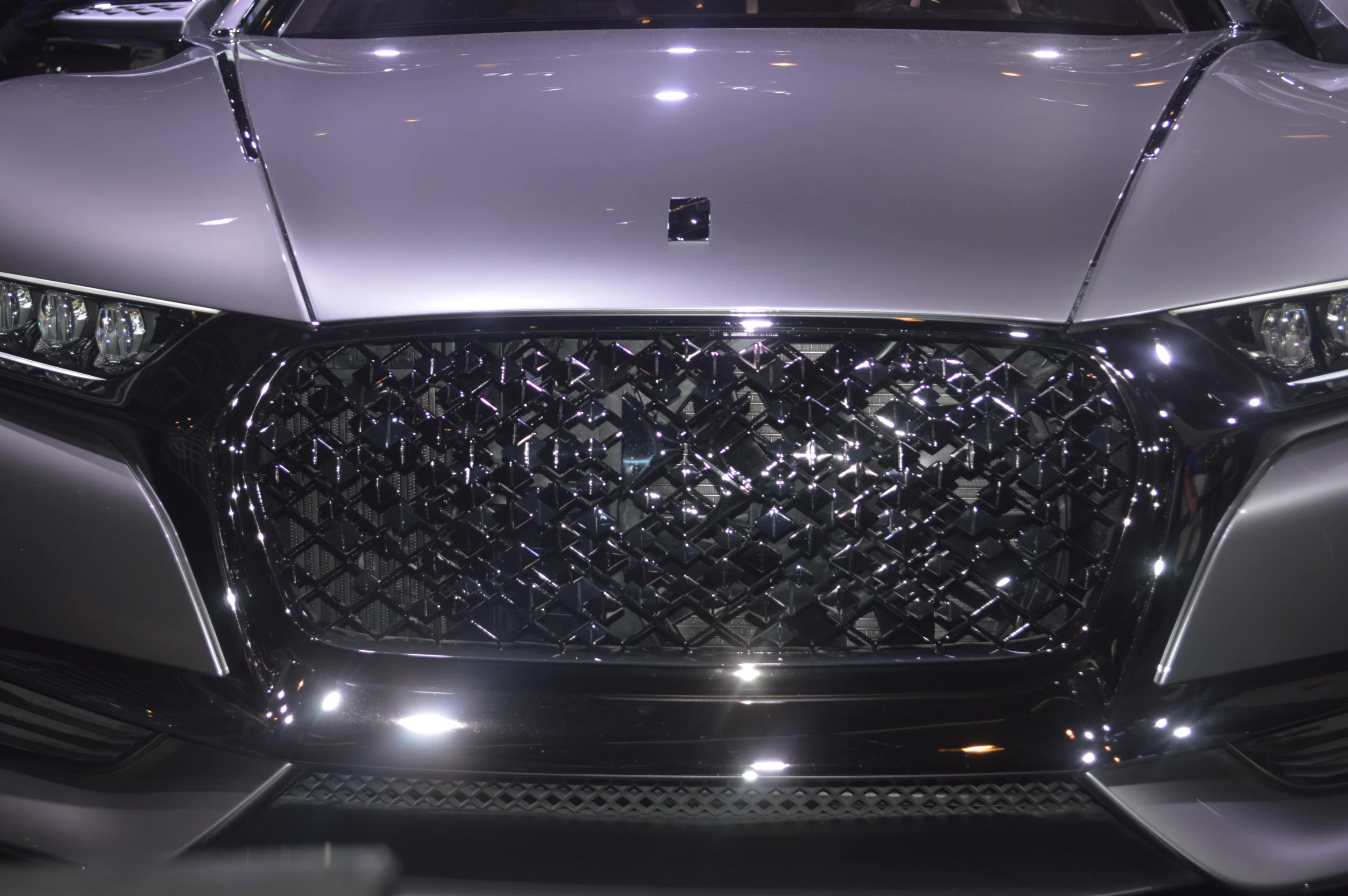 The Divine DS has a number of highly distinctive features, including its grille (Photo: C.C. Weiss/Gizmag)