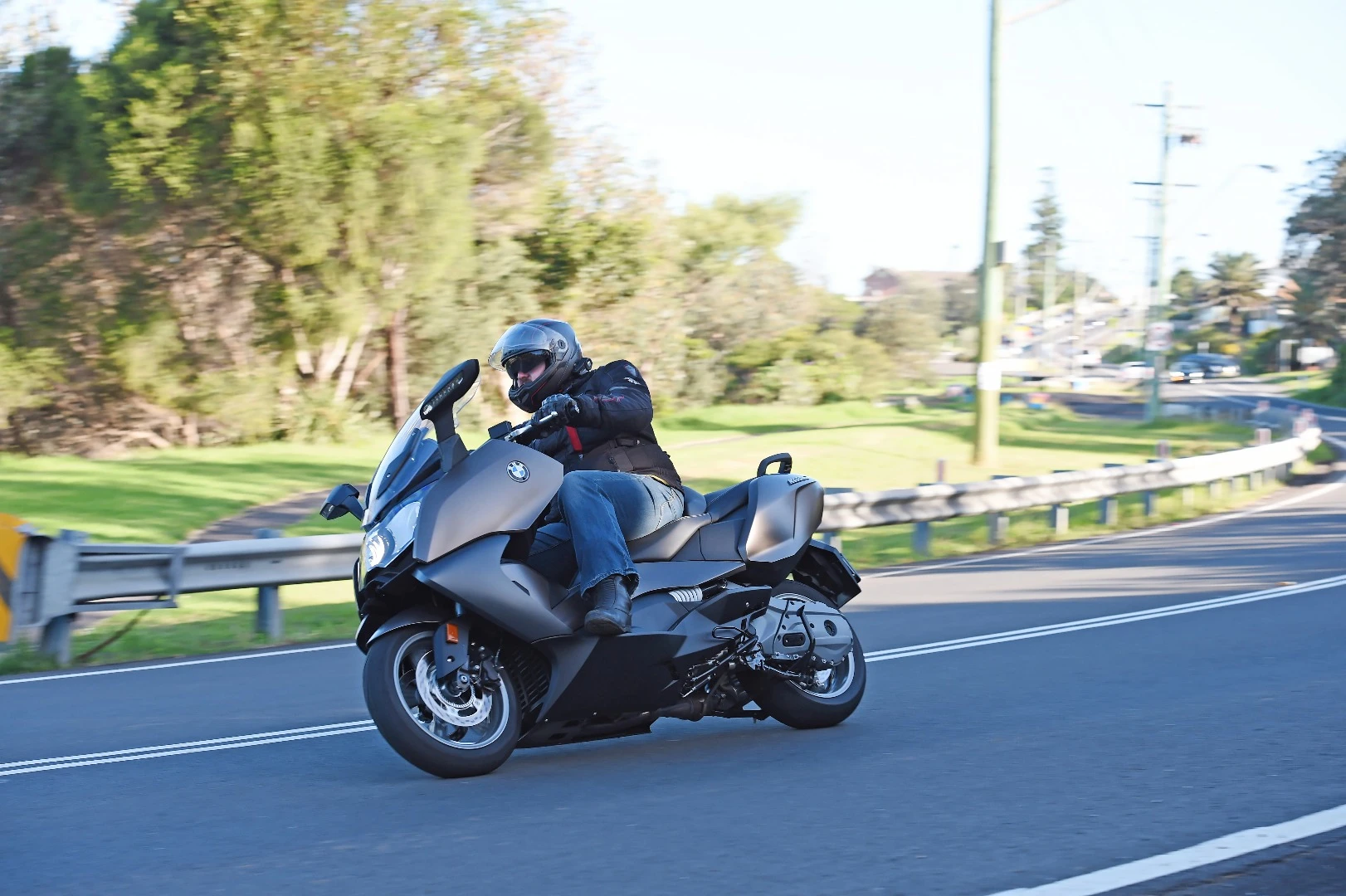 BMW's C650 GT: extra weight doesn't slow the big Bertha down