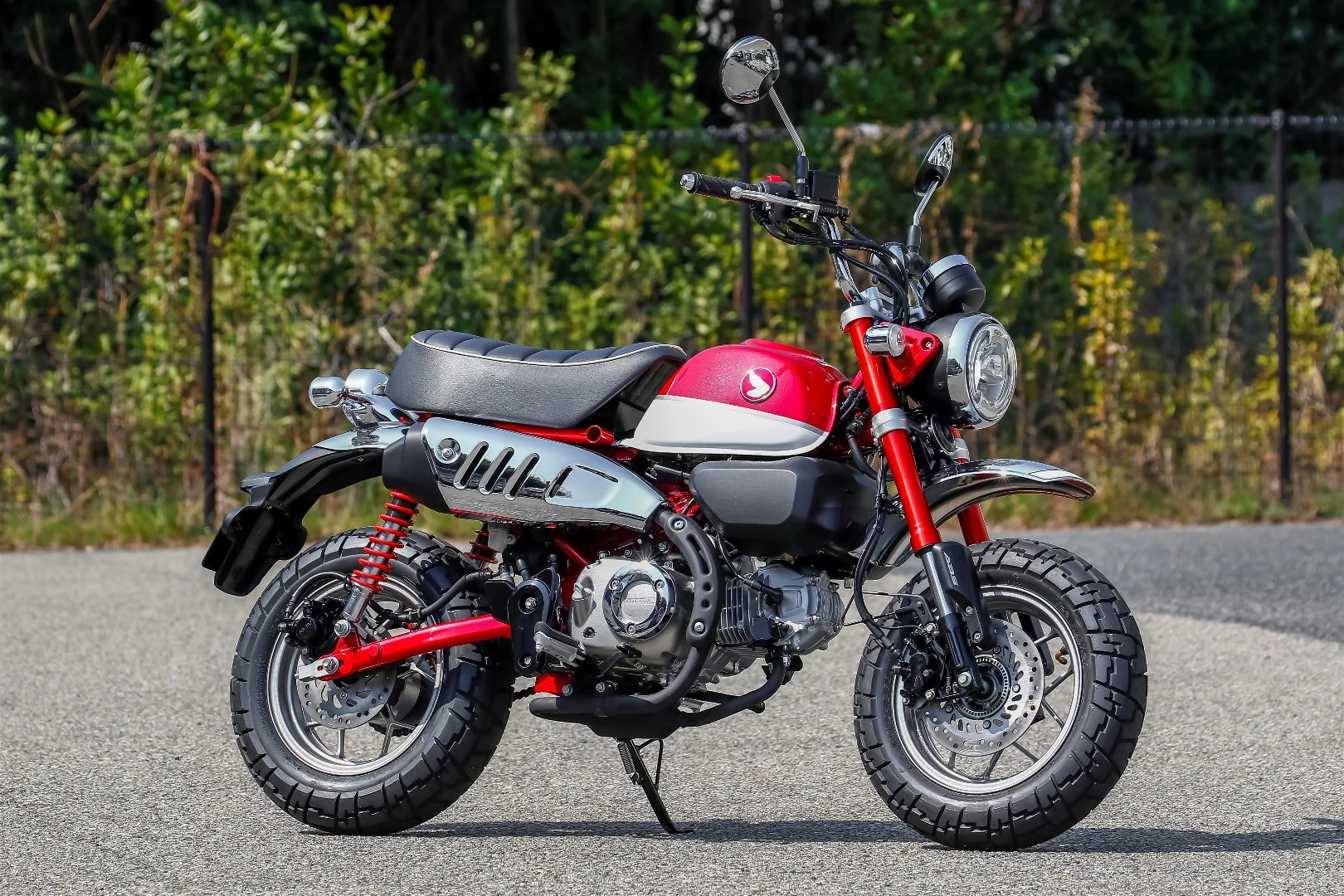 After only a year's hiatus, Honda's Monkey bike is back with a 125cc powerplant and much bigger proportions