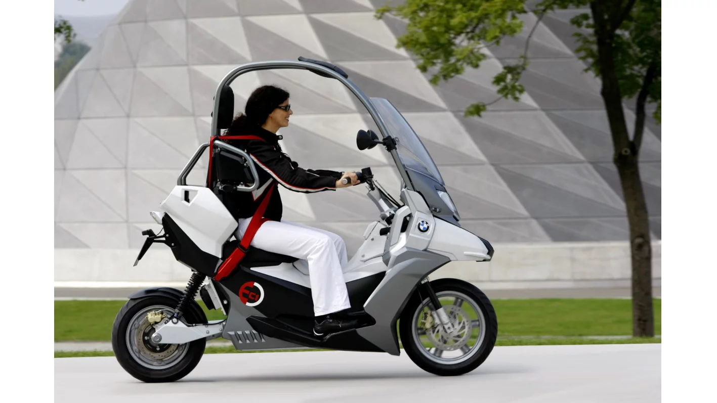 BMW's C1-E scooter is designed for urban transport