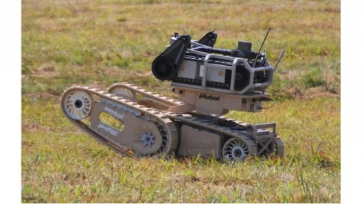 The iRobot Warrior 700 carrying a PackBot (Credit: BotJunkie)