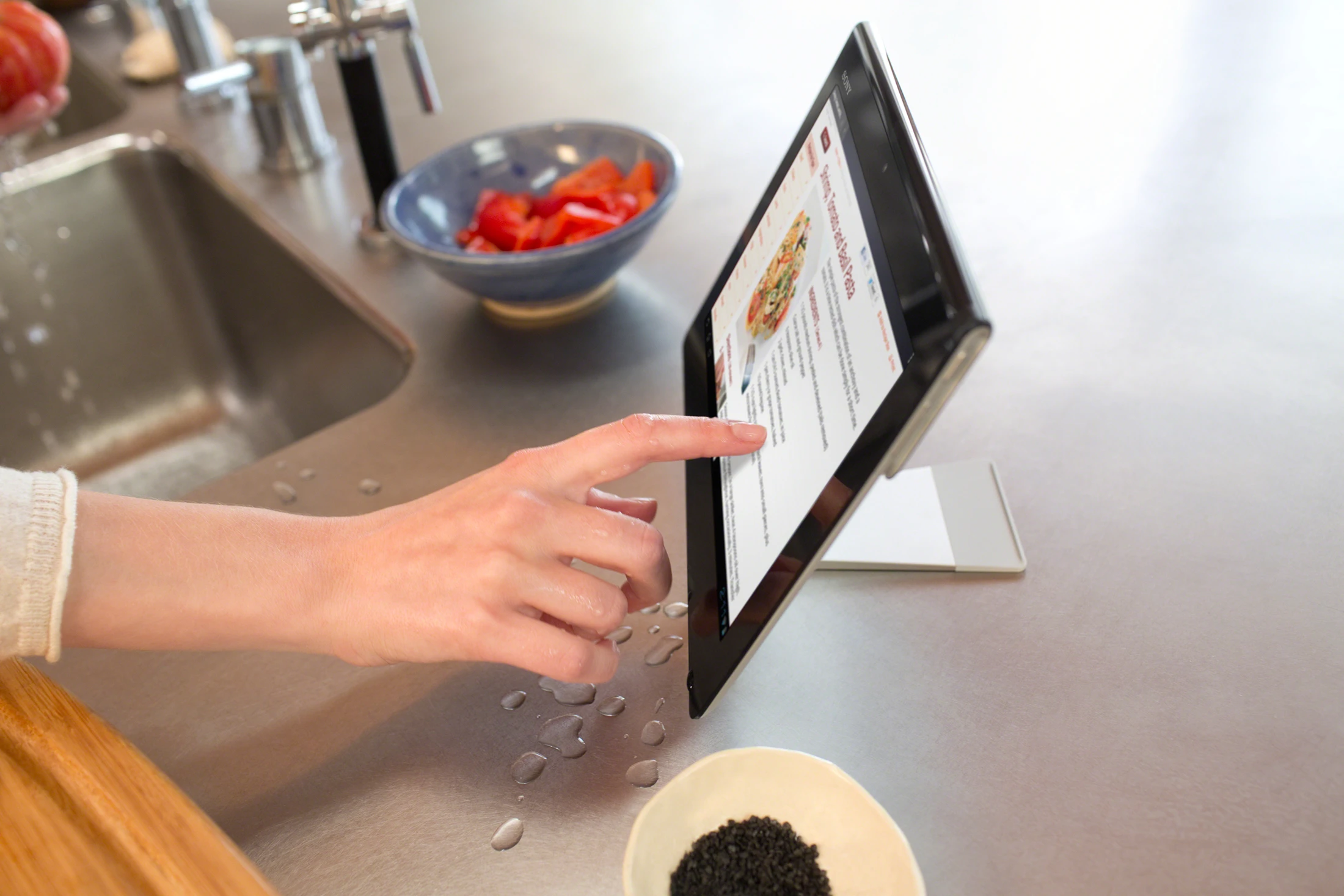 Being splash-proof, Sony's Xperia Tablet S is at home in the kitchen