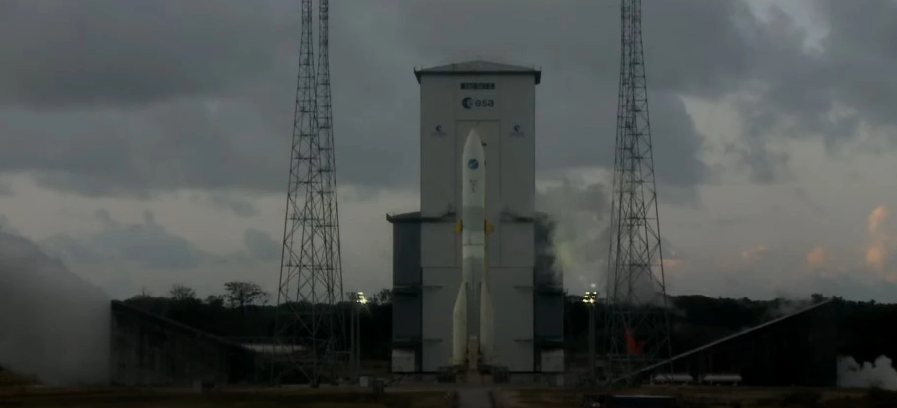 Ariane 6 during the hot-fire test did not leave the ground