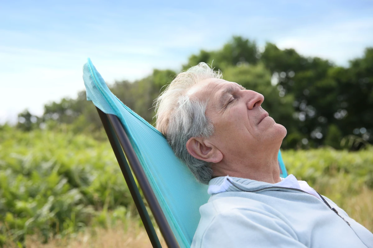 New research suggests regular afternoon naps (longer than five minutes but shorted than two hours) can be linked with better cognitive health in the elderly