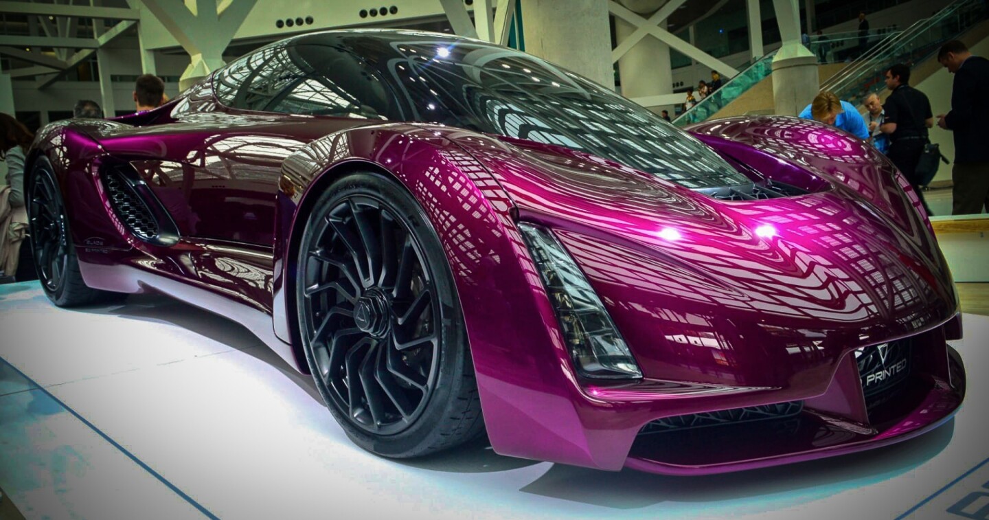 Divergent Blade at the 2016 LA Auto Show