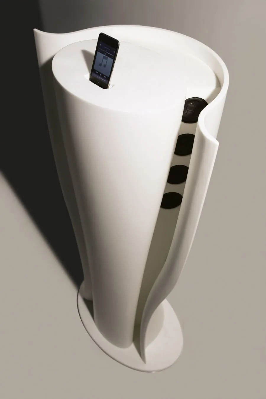 The Horn iPod speaker dock