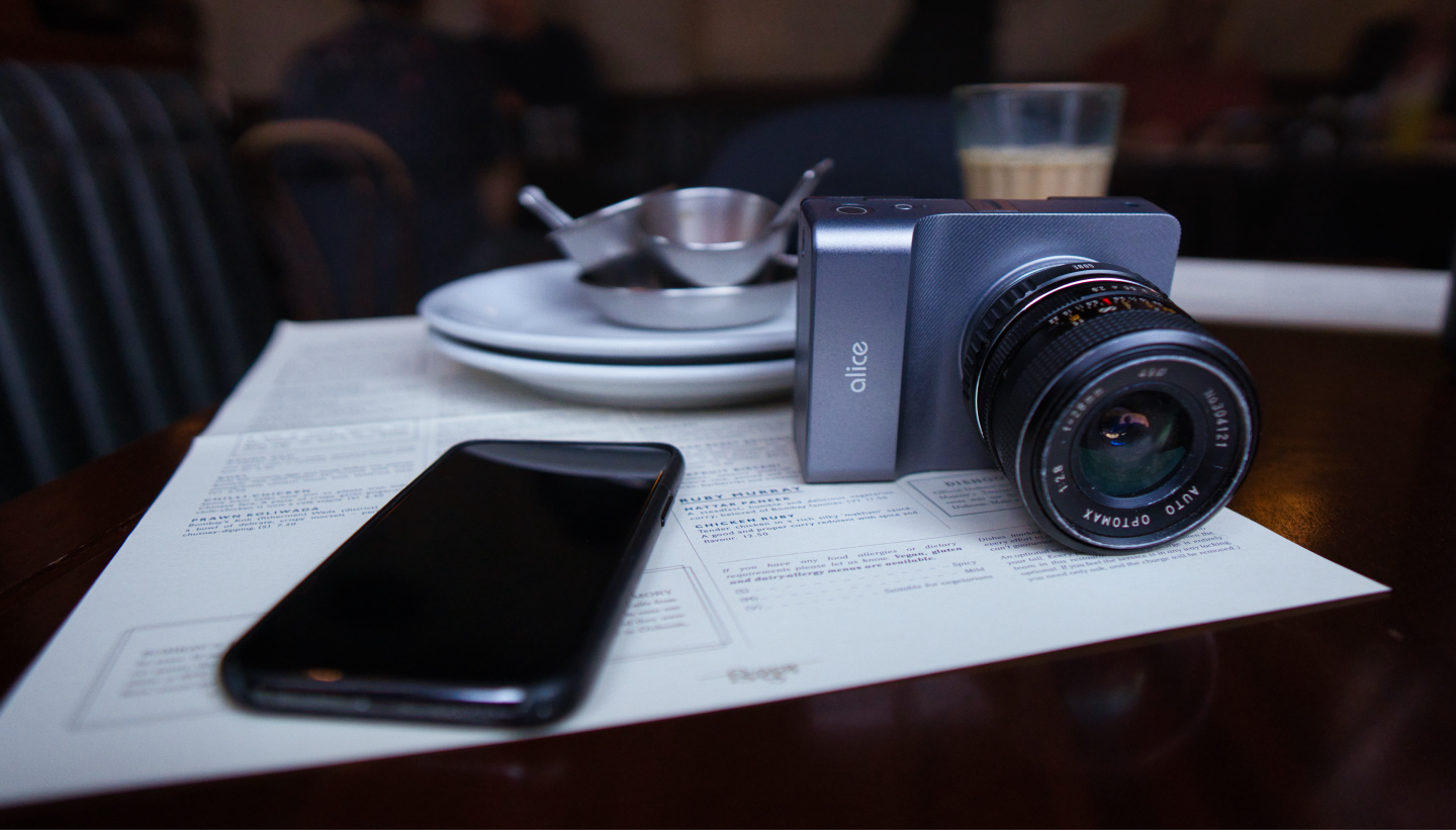 The Alice Camera wirelessly connects to a smartphone running a companion app over Wi-Fi, with Bluetooth also on board for pairing with wireless headphone and microphones