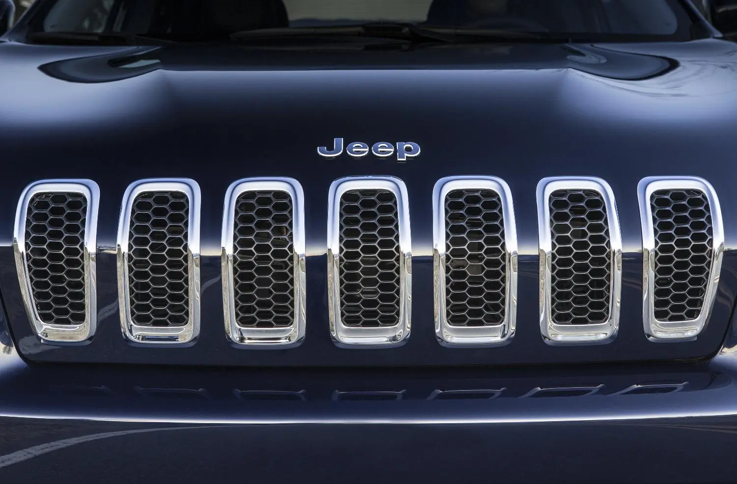 A new interpretation of the seven-slot grille