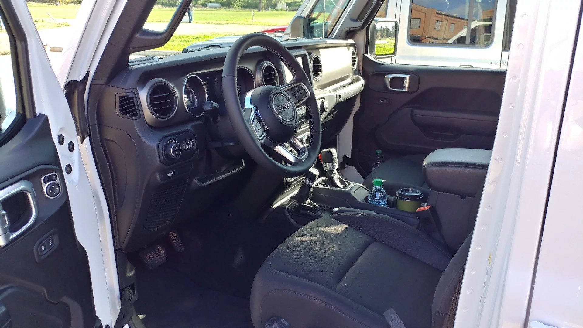 The 2020 Jeep Gladiator's interior will be familiar to any new-generation Jeep Wrangler fan