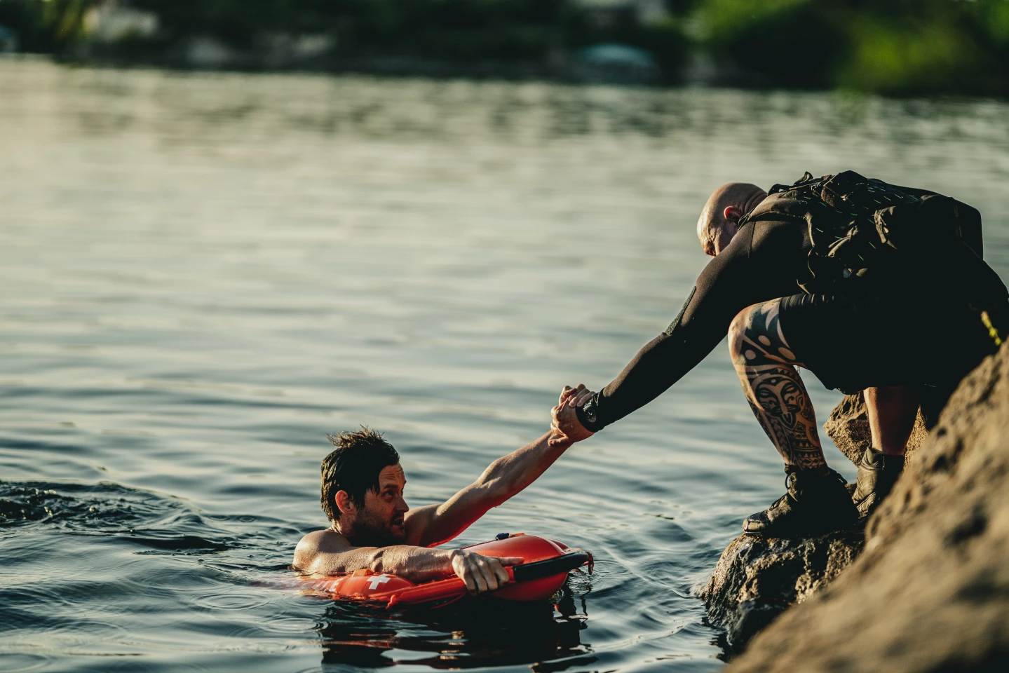The Dolphin 1 is designed to be big enough so that an exhausted swimmer can lay on it like a bodyboard, grab hold of the ropes around the edge or the carry handles at the nose and be brought safely back to shore