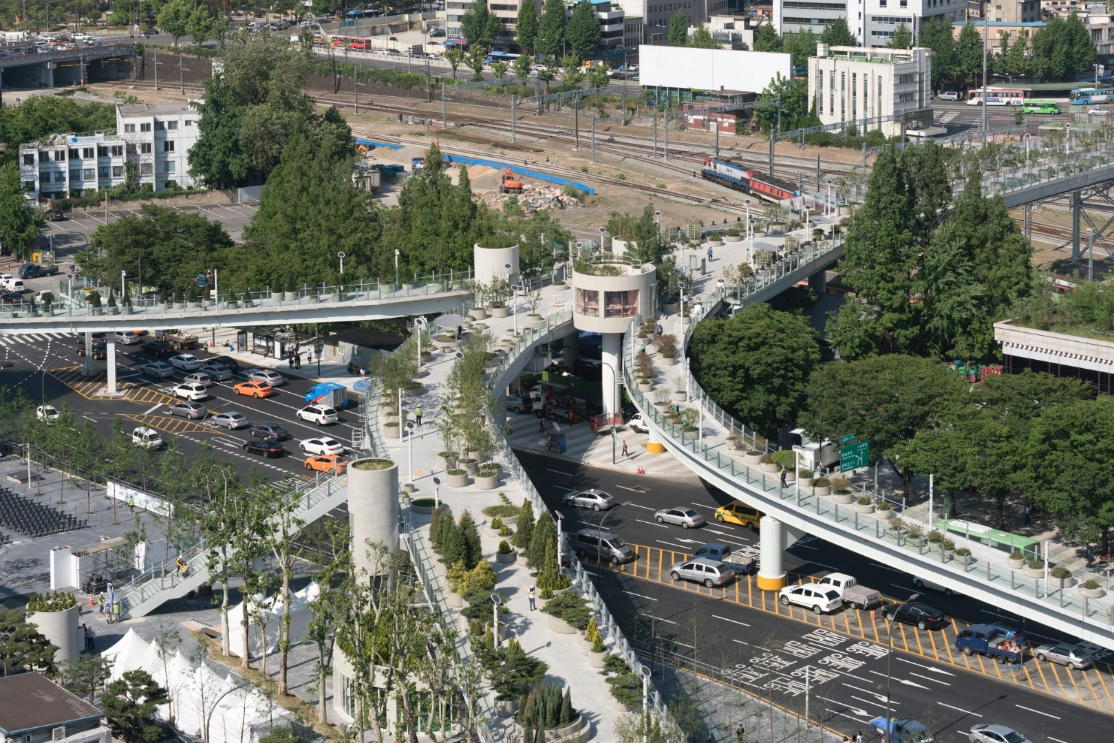 The Seoullo 7017 Skygarden is located in the heart of Seoul