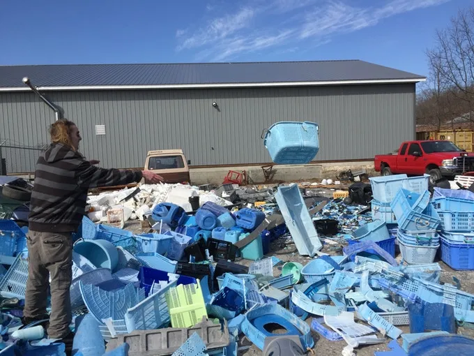 Sorting blue and white plastic