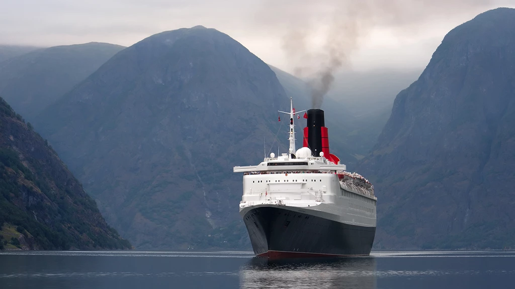 A new additive based on glycerol helps reduce pollution in marine bunker fuel used in cruise ships (Photo: Shutterstock)