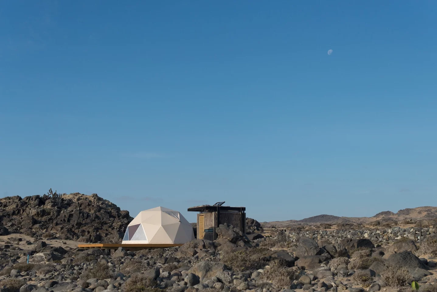 Beachcamp is located on the coastline of Chile's arid Atacama Desert
