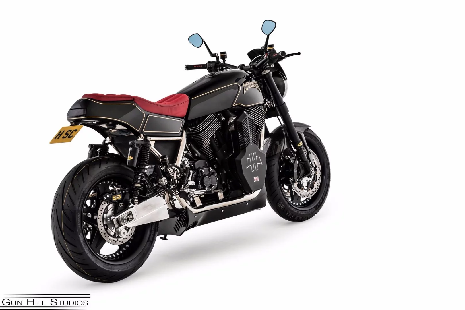 The swingarm of the Hesketh Valiant SC also houses the 4.5 lt oil tank