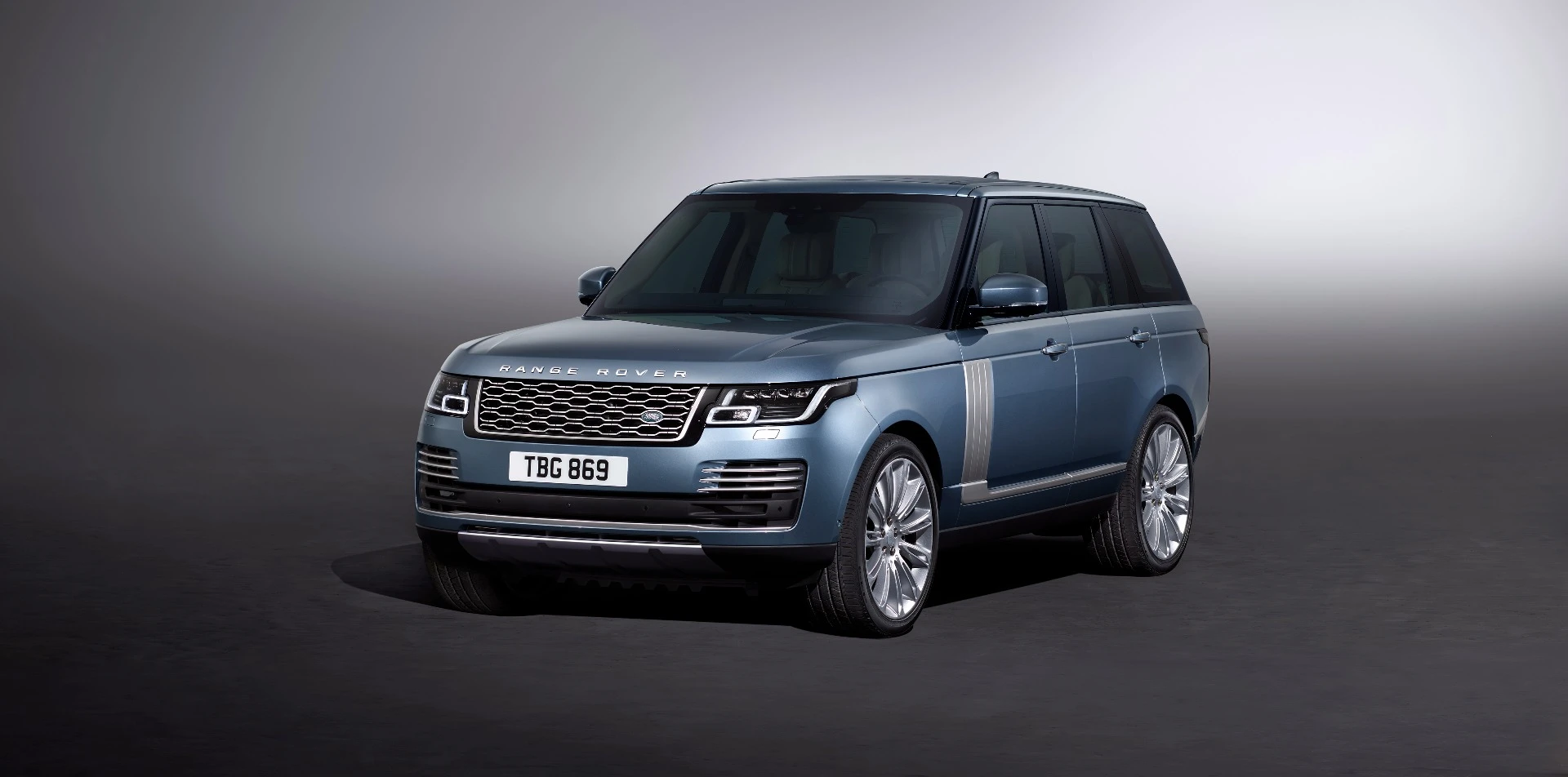 The recharge socket on the Range Rover P400e is hidden behind a Land Rover badge on the front grille