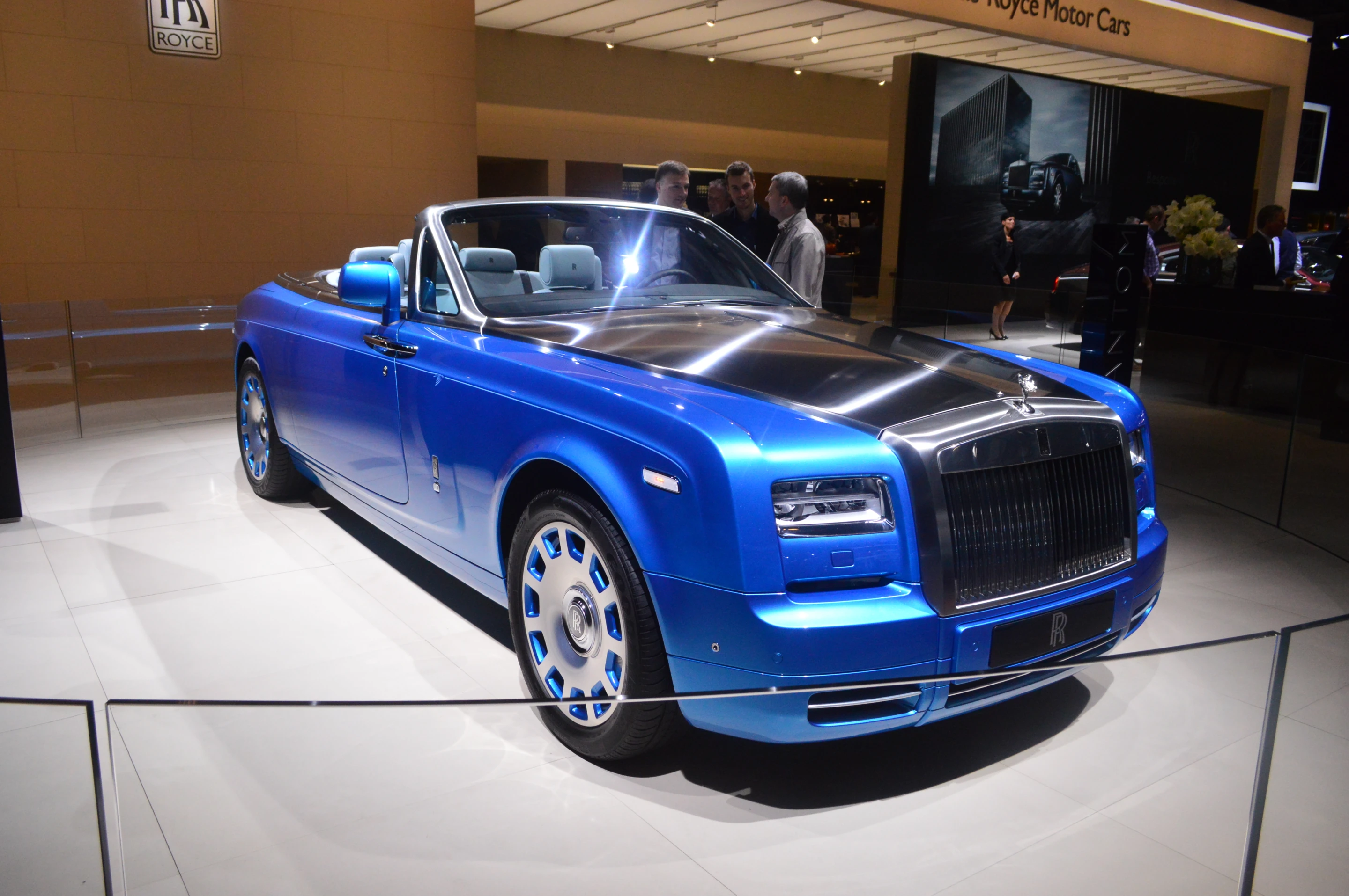 The Rolls-Royce Drophead Coupé Waterspeed is a 35-model limited edition package from Rolls' Bespoke Collection (Photo: C.C. Weiss/Gizmag)