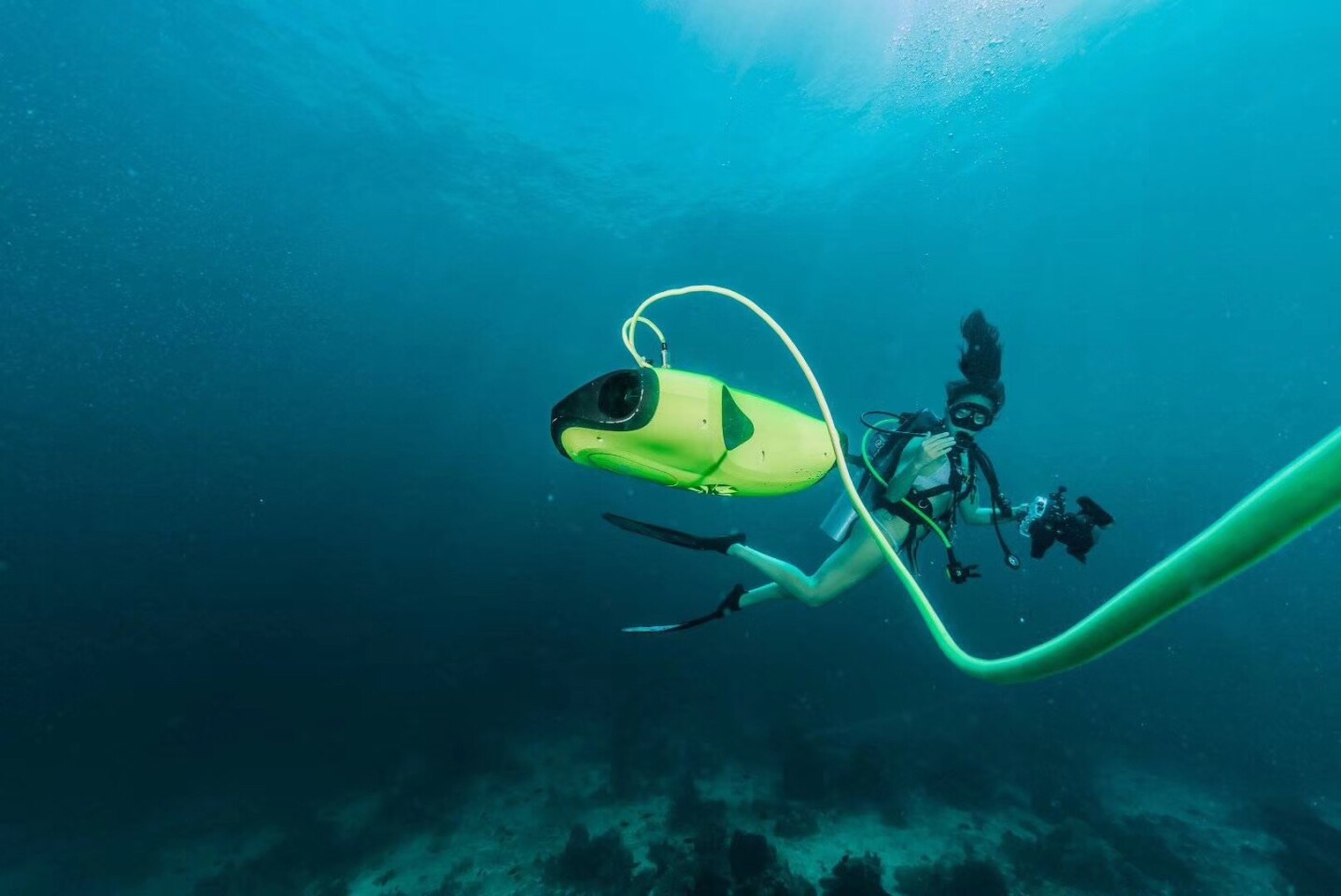 The FiFish P3's battery life sits at a decent two hours per charge