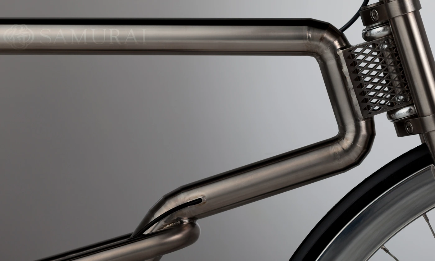 Aside from its bizarre appearance, one of the most noteworthy aspects of the bike is the use of the Ebikan welding technique in its construction