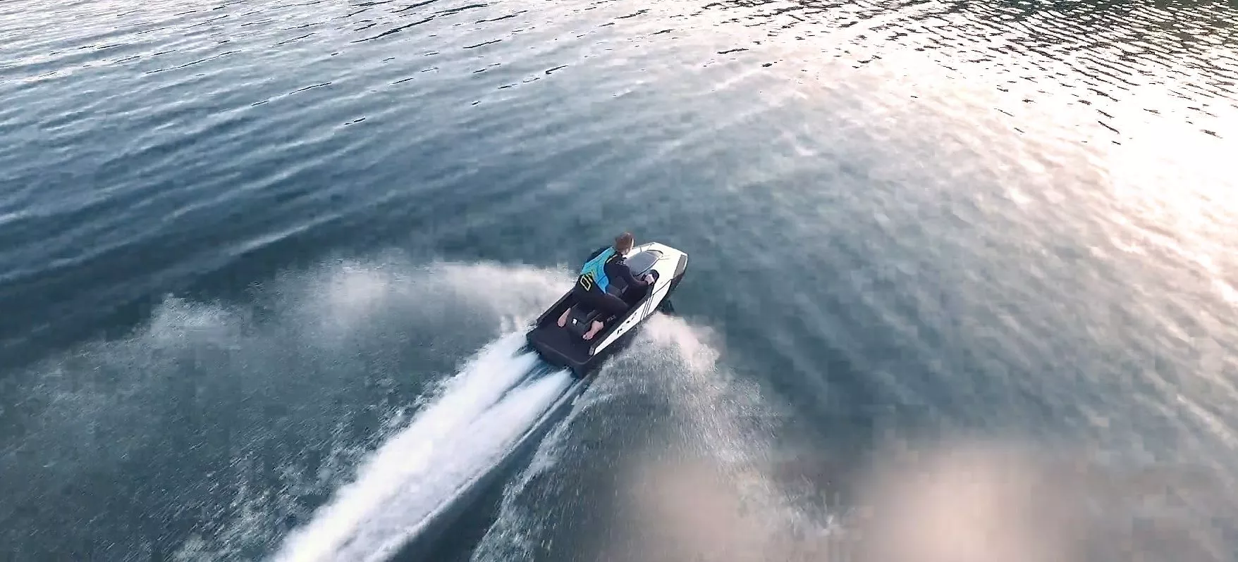 The Kymera K-X2 features 10,000 watt of all-electric power that will see it zip up to 35 mph