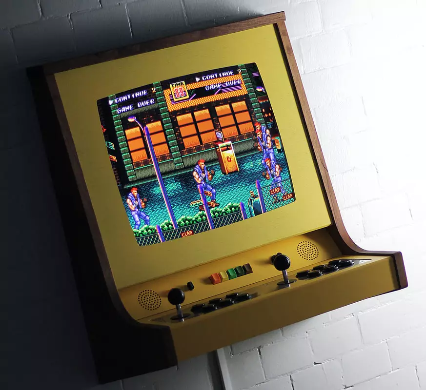 The OriginX doesn't just include Pong, but also more than 10,000 classic game emulations