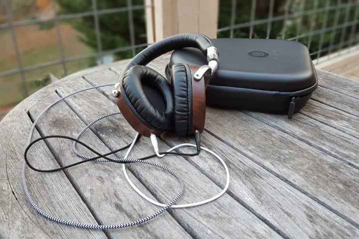 Even's H1 headphones are made from quality materials and deliver customized sound