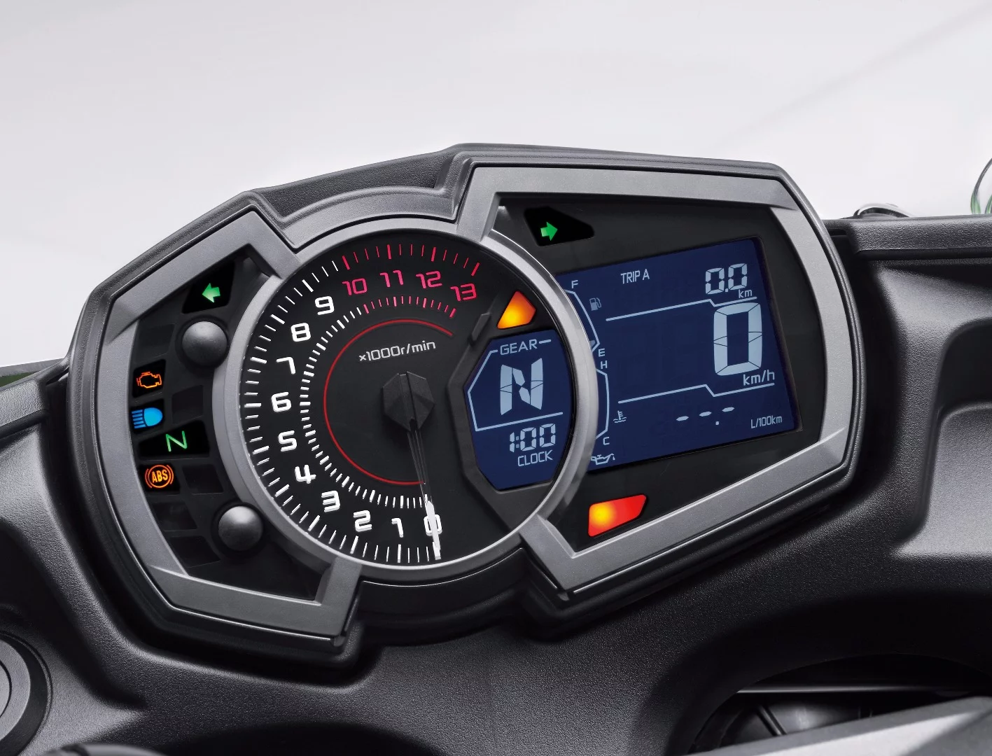 New dashboard for the 2017 Kawasaki Ninja 650, similar to the one fitted to the new Z1000SX