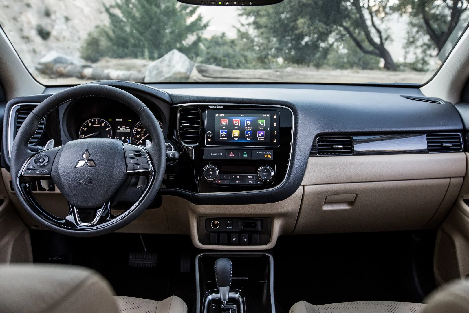 Inside the 2018 Outlander, the interior is rather plain and unadorned