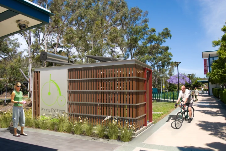 The Penny Farthing Green Pod