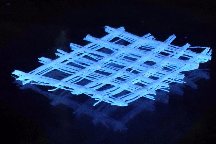 A mat made of woven RSF fibers