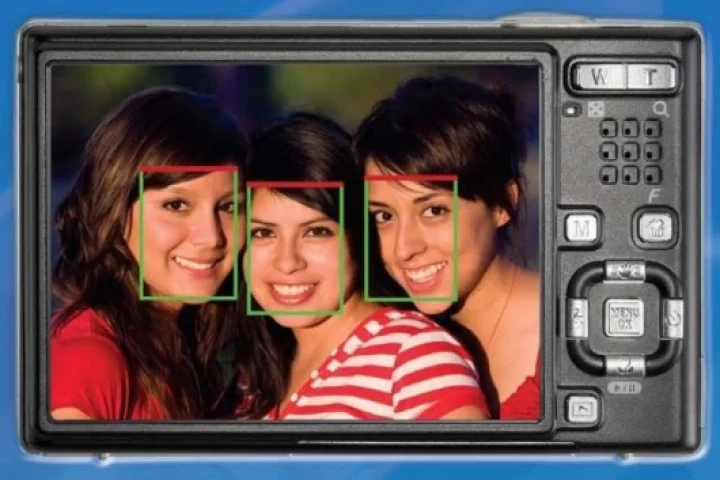 FotoNation FaceTracker