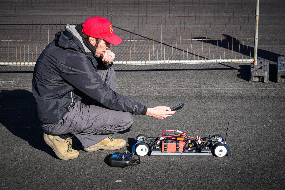 Drone on wheels: Radical redesign smashes world R/C car speed record