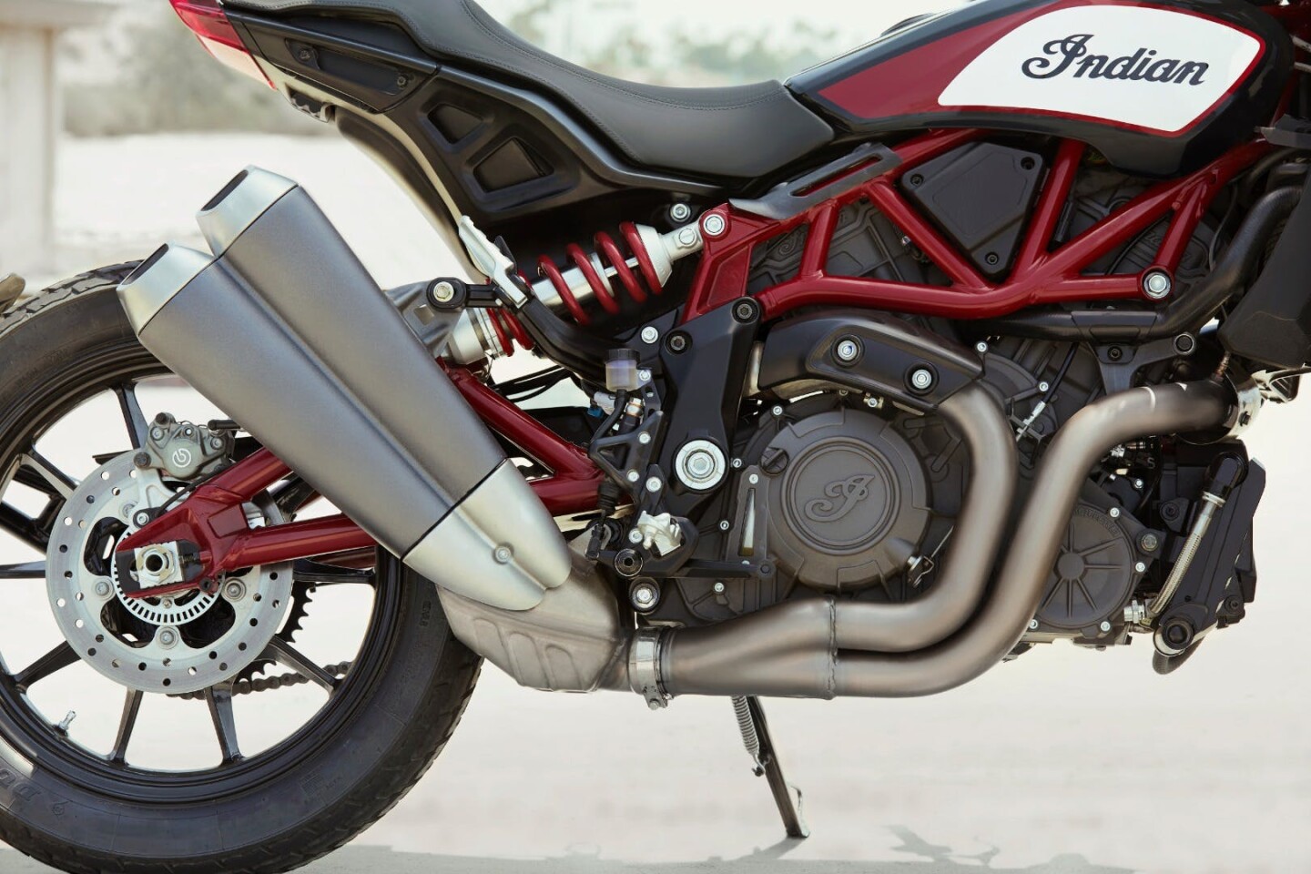 The FTR1200 S Streetbike: prominent trellis frame and angled exhausts