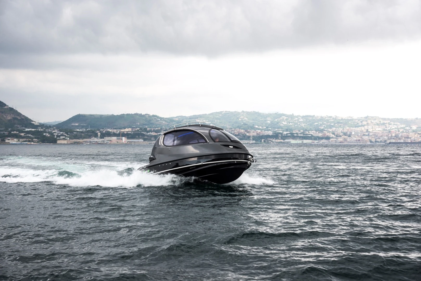 The Jet Capsule's maximum achievable speed is 38 kts (44 mph)